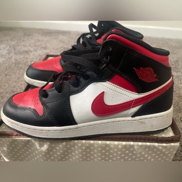 Jordan 1 - Picture 2 of 7